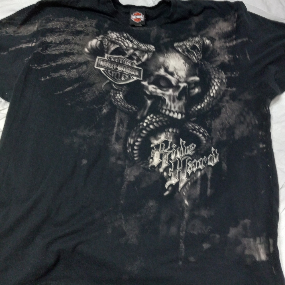 Men's Harley Davidson shirt